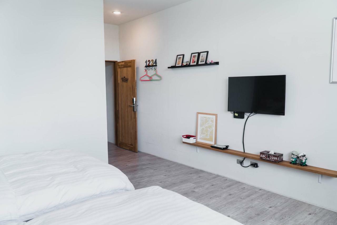 Lai Jia Hotel Tainan Bagian luar foto