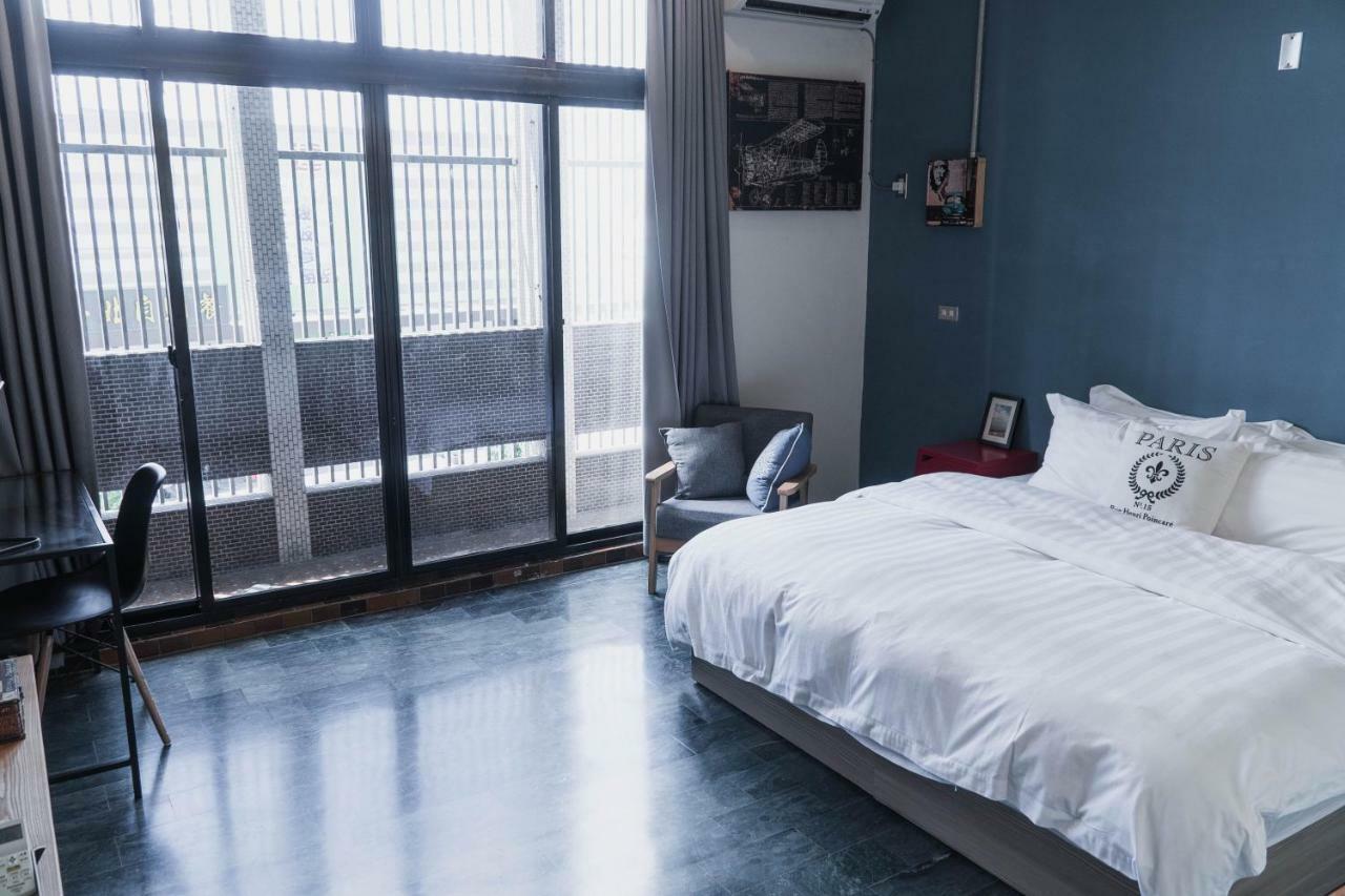 Lai Jia Hotel Tainan Bagian luar foto